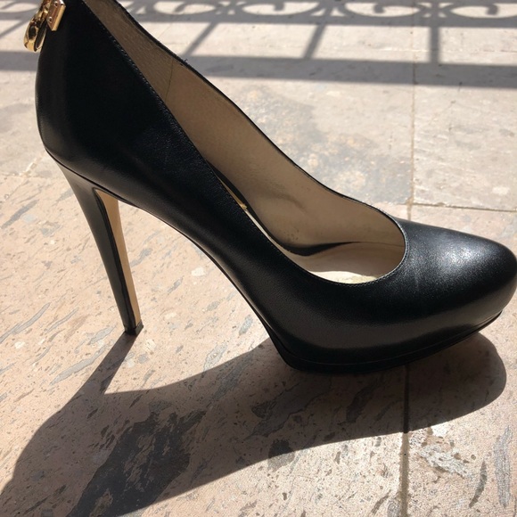 Michael Kors black high heels - Picture 2 of 5